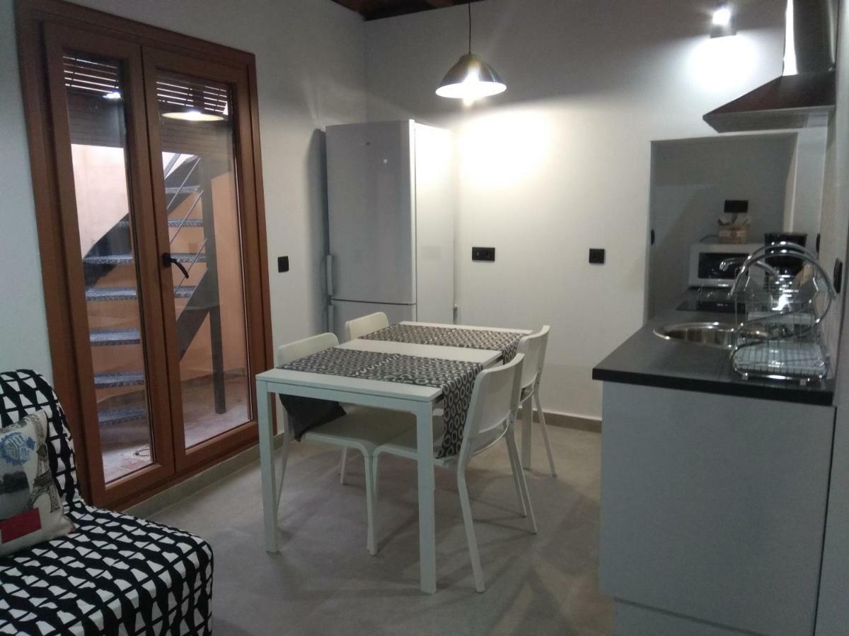 Caleros 8 Apartamento - Apartamentos De La Parte Antigua De Caces Exteriör bild